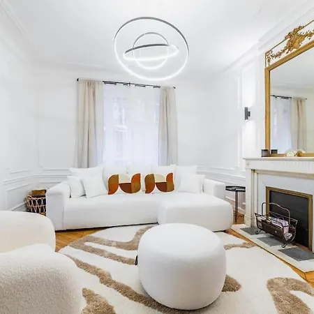 Apartment Haussmannian Apartment, Near Champs-elysees *